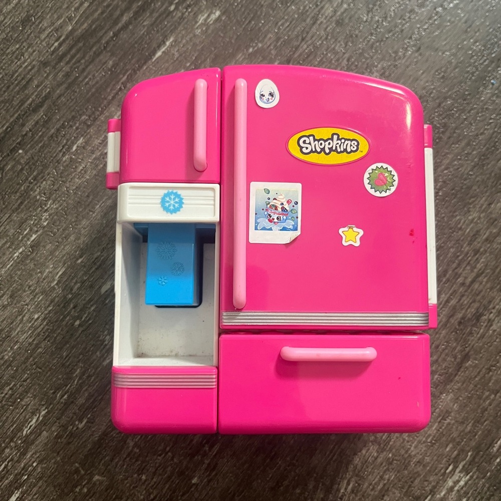 Shopkins Pink Fridge Refrigerator Playset‎ Toy with Accessories